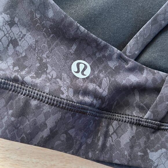 Lululemon Energy Bra, Hideaway Camo Deep Coal Multi SIZE 6 - Picture 7 of 7